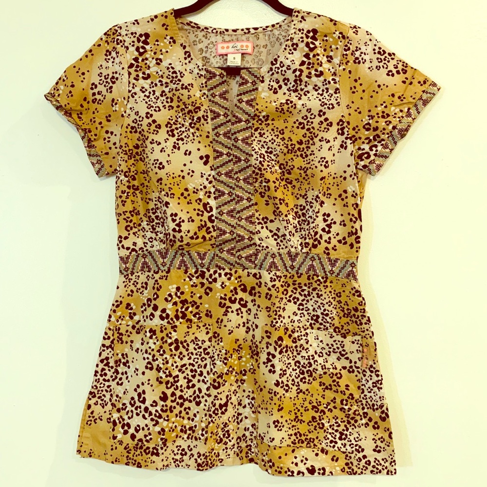 KOI Scrub Top Animal Print